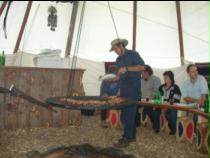 Grilliertes kann serviert werden Grilliertes kann serviert werden